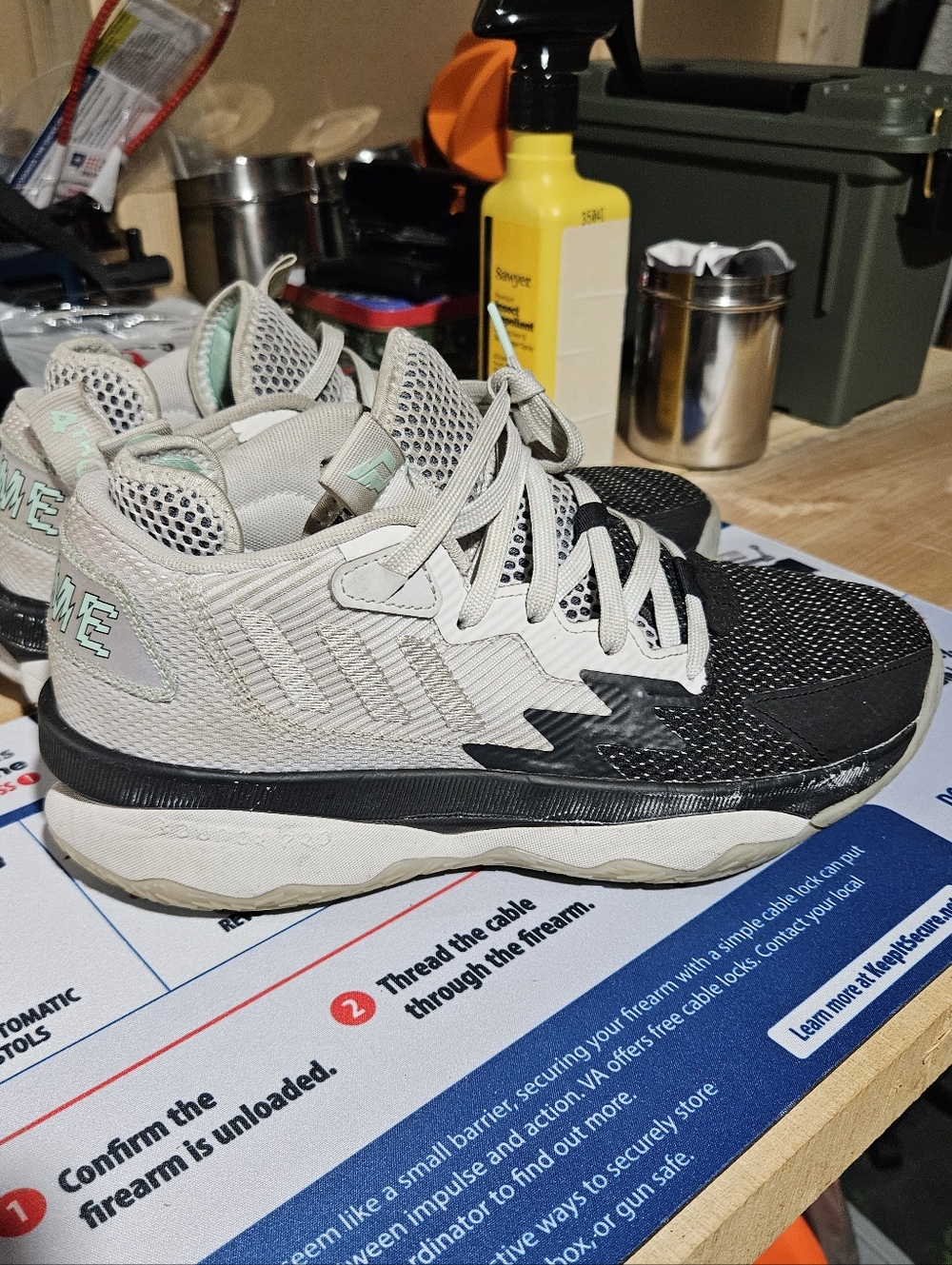 Adidas Dame 8
